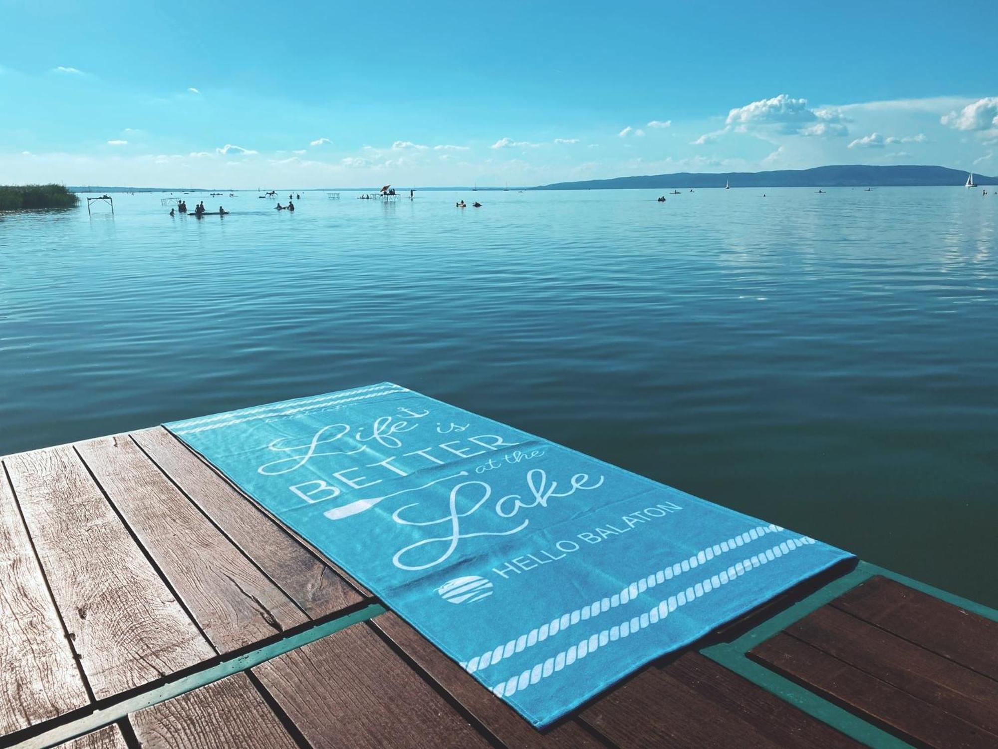 Balaton A Kertben - Balaton In The Garden - Beachfront Houses With Beautiful View, Private Beach Balatonfenyves Exterior foto