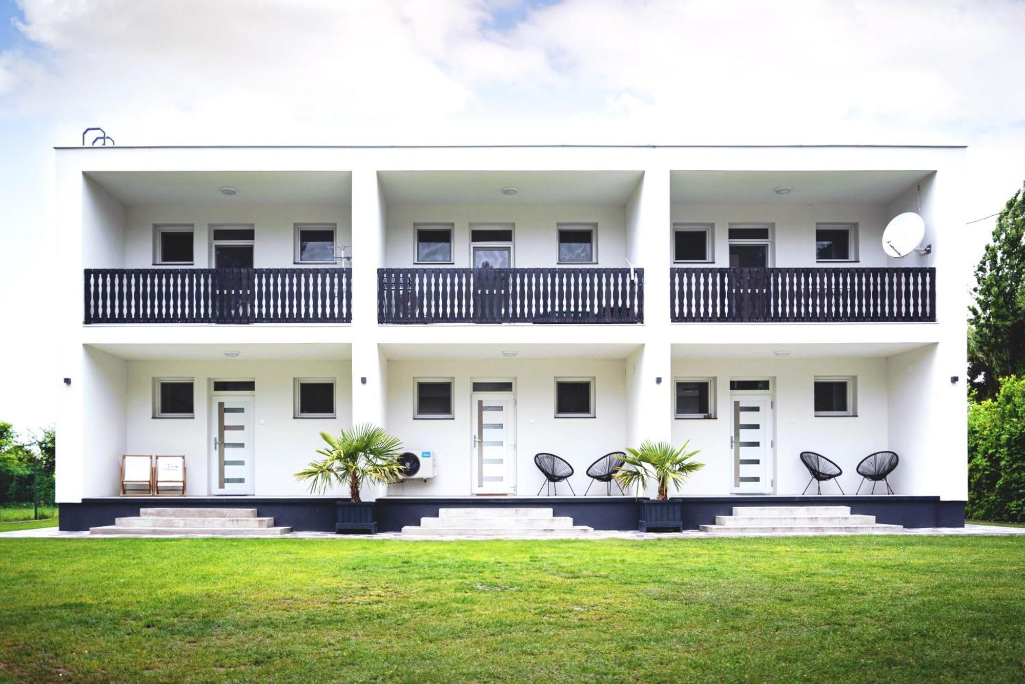 Balaton A Kertben - Balaton In The Garden - Beachfront Houses With Beautiful View, Private Beach Balatonfenyves Exterior foto